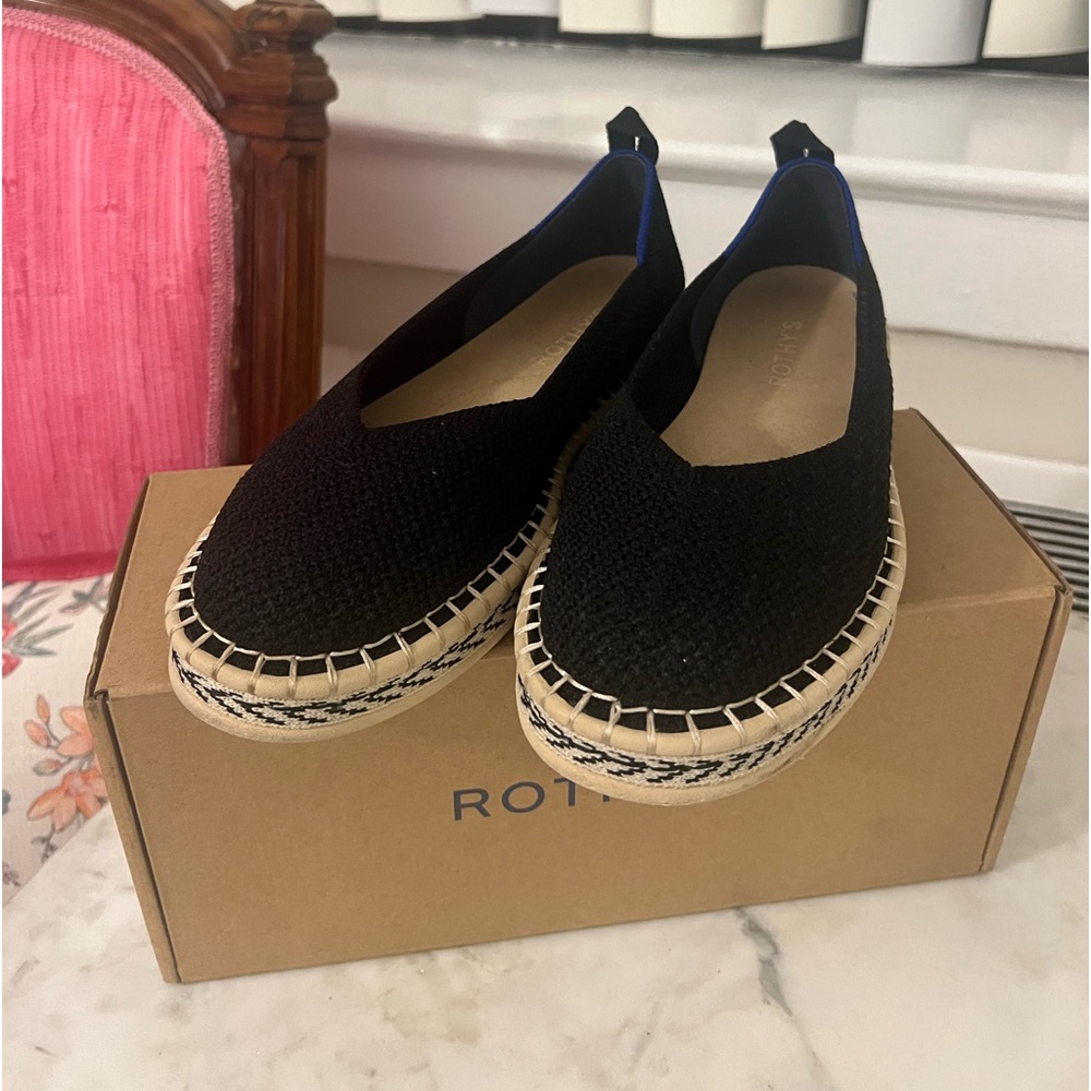 EUC ROTHY’s Black Espadrilles